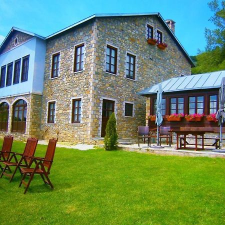 Argyro Guesthouse Nymfaio Exterior photo